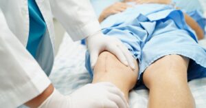 _Knee Replacement surgeon in indore- Dr. Sandeep Kapoor